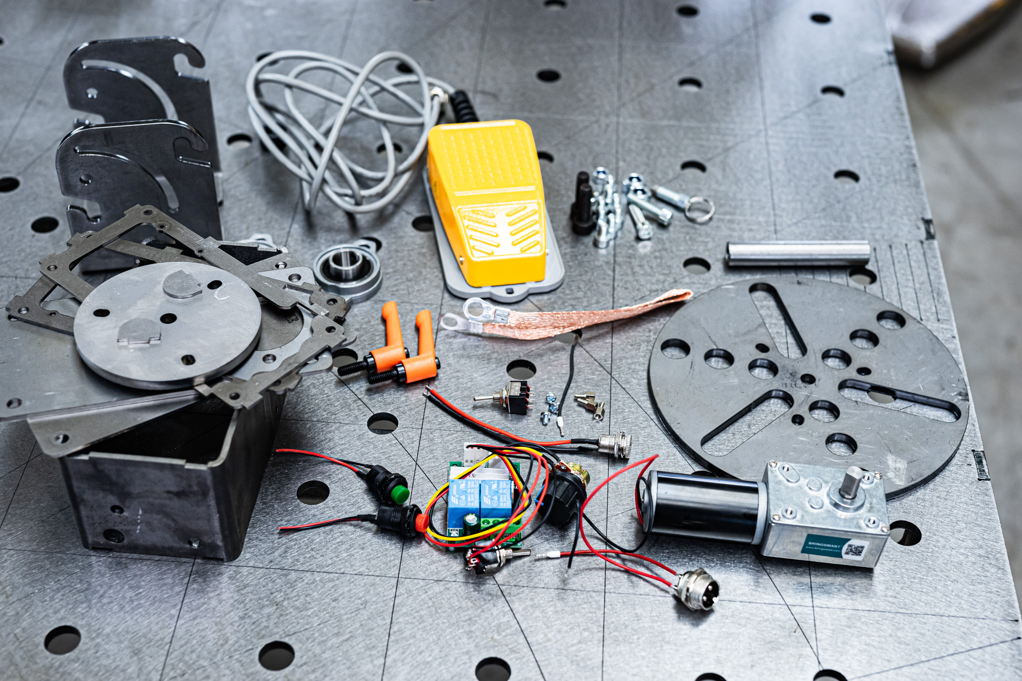 Rotary Table with Chuck and Foot Pedal