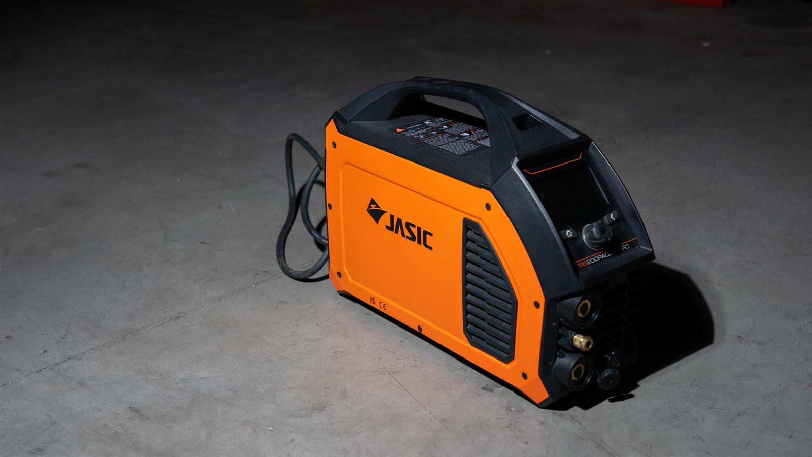 JASIC TIG Welding Machine TIG200 P PFC W2S62